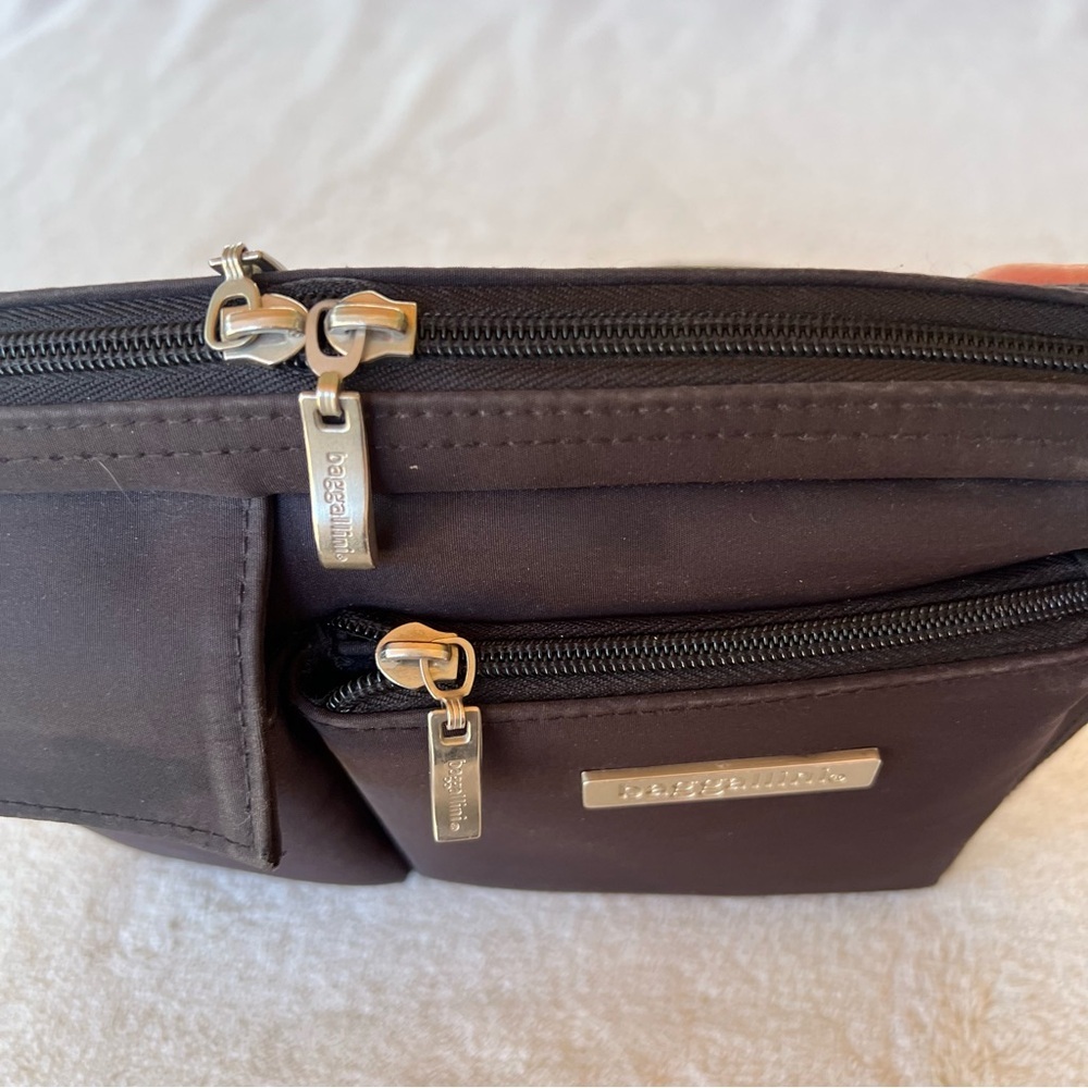 Baggallini Black 4 WAY CONVERTIBLE Fanny Pack Adjustable Strap Crossbody Bag - Picture 6 of 15
